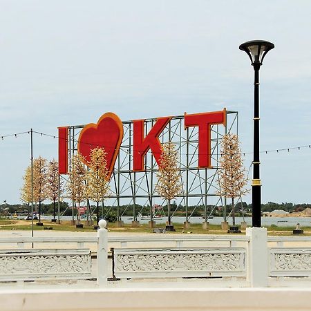 Angel Resthouse Hotel Куала-Тренгану Екстер'єр фото